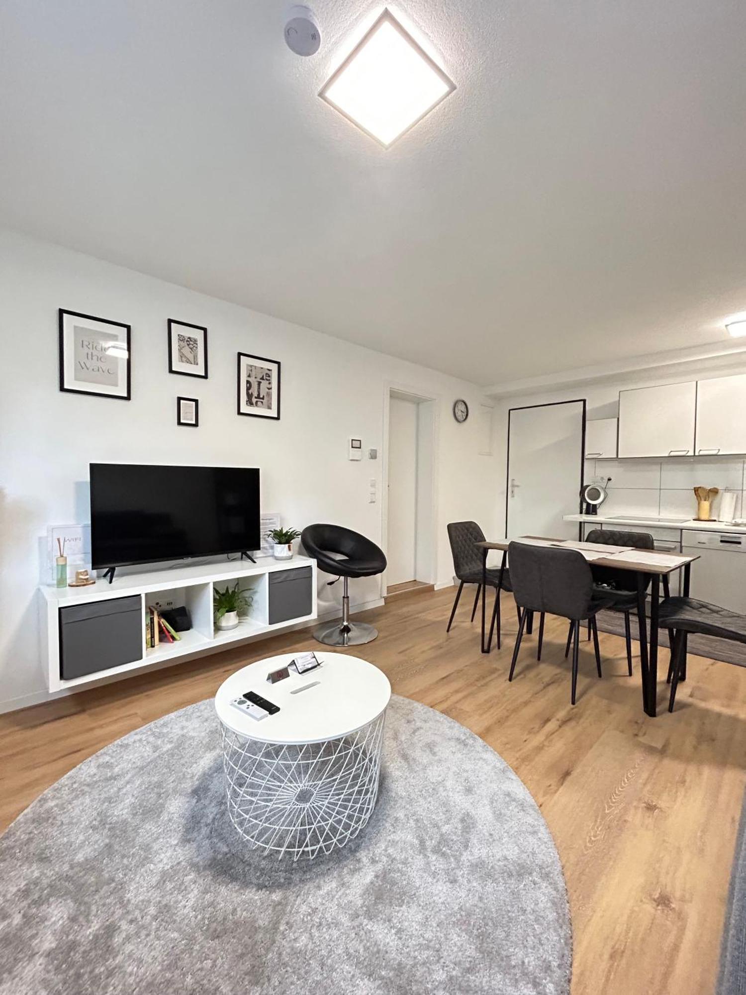 Souterrainwohnung - Remseck Am Neckar Buitenkant foto